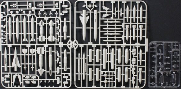 Kitty Hawk 1/48 Dassault Etendard Ivp/ivm Plastic Model Kit 80137 - Imagen 8