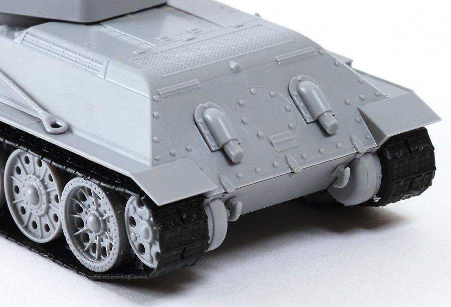 Zvezda 5001 Soviet medium tank T34/76 m.1943 - Imagen 6