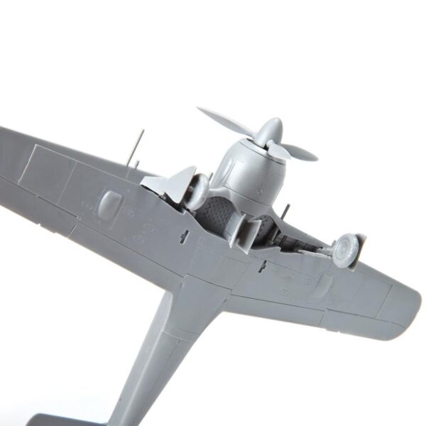 Focke- Wulf Fw-190 A4 1:72 Zvezda 7304 - Imagen 6