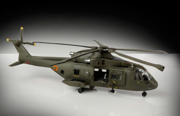 Italeri - Agusta Westland AW - 101 ''SKYFALL'' 007 movie - 1332 - Imagen 3