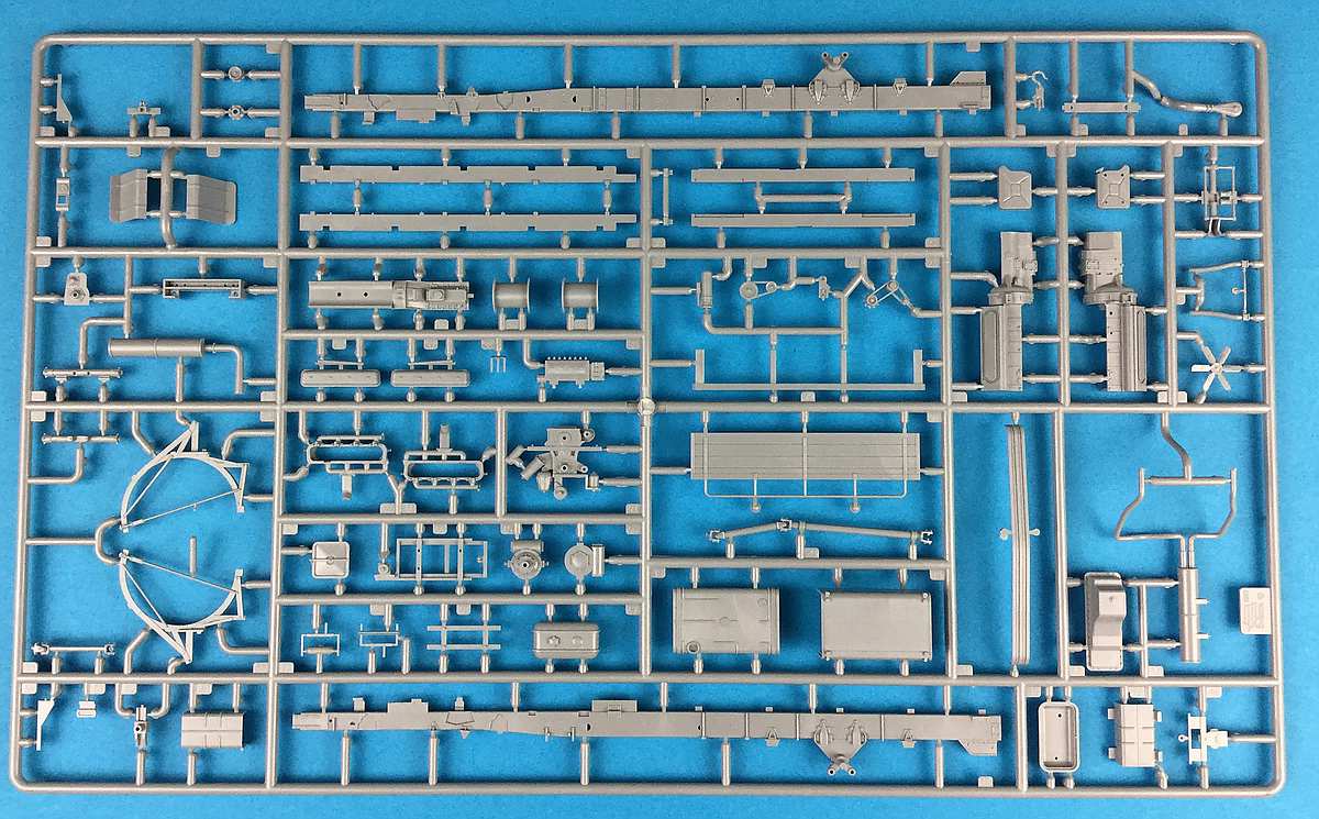 3654 - ZVEZDA - 1/35 - Ural 4320 Truck - Imagen 12